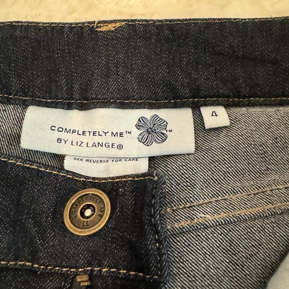 Completely Me by Liz Lange Jeans. Size 4. 31” Inseam. Dark Wash. NEW - Picture 4 of 9